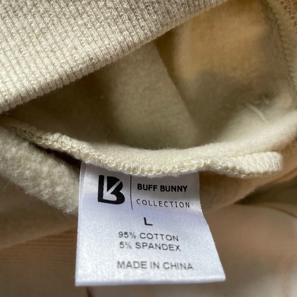 Buffbunny - Picture 3 of 4